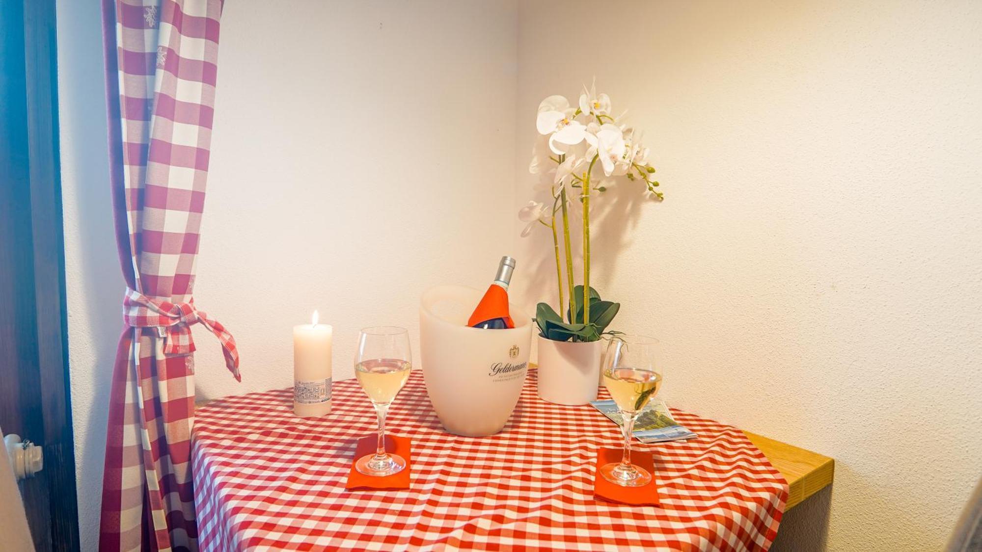 Doppelzimmer mit Balkon